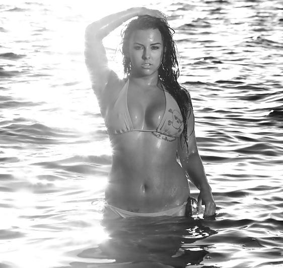 25P Kristin Ferry: Big-Boobed Amateur Model Hottie