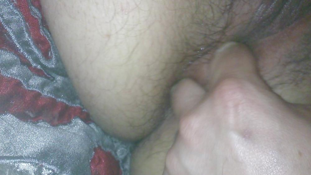 25P Je joue avec la chatte et l'anus a ma femme 