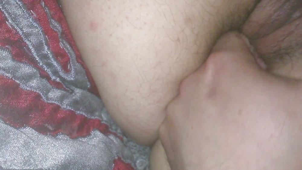 25P Je joue avec la chatte et l'anus a ma femme 