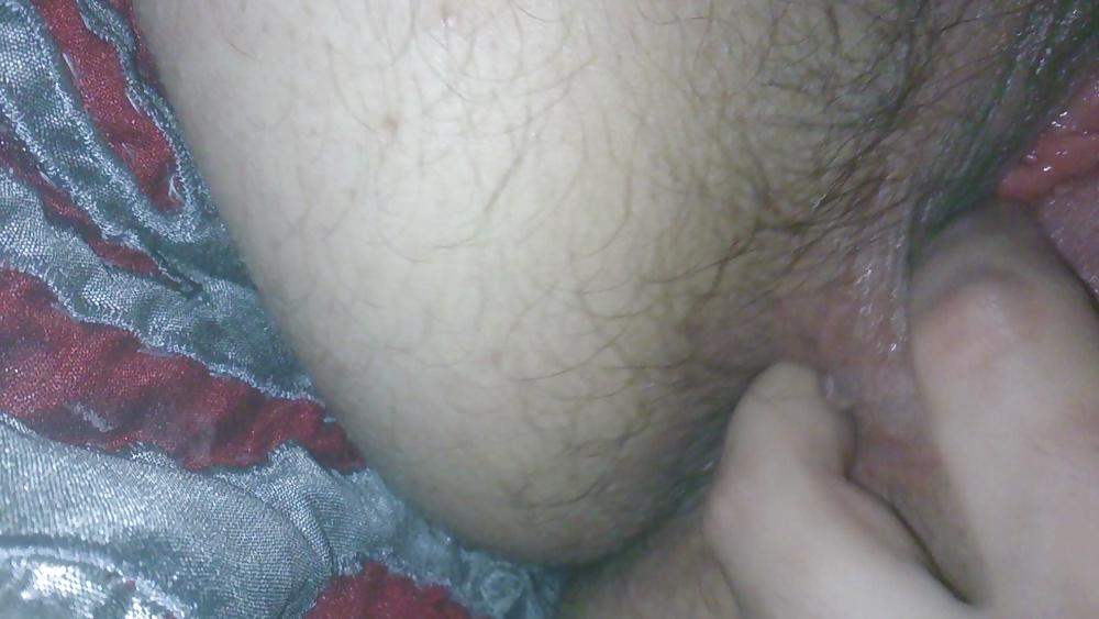 25P Je joue avec la chatte et l'anus a ma femme 