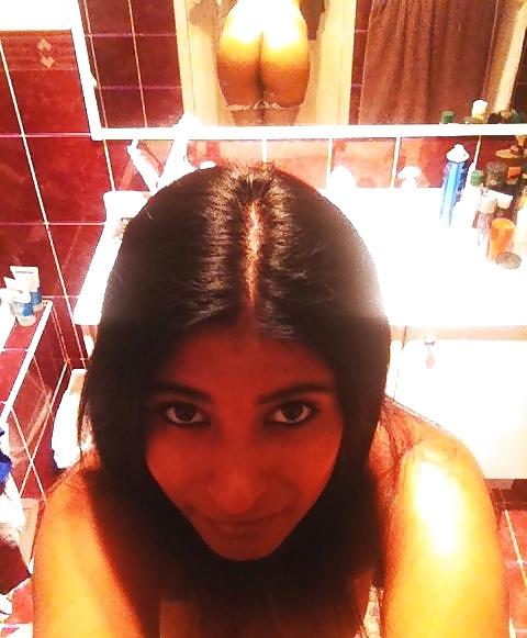 11P Desi Chick in the BATHROOM