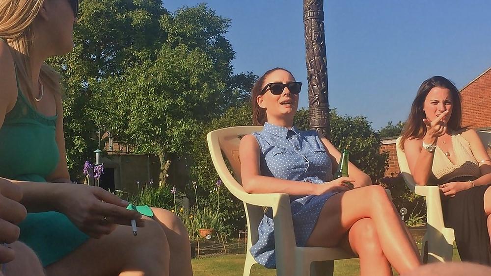 25P Candid pics of slutty bimbo laura