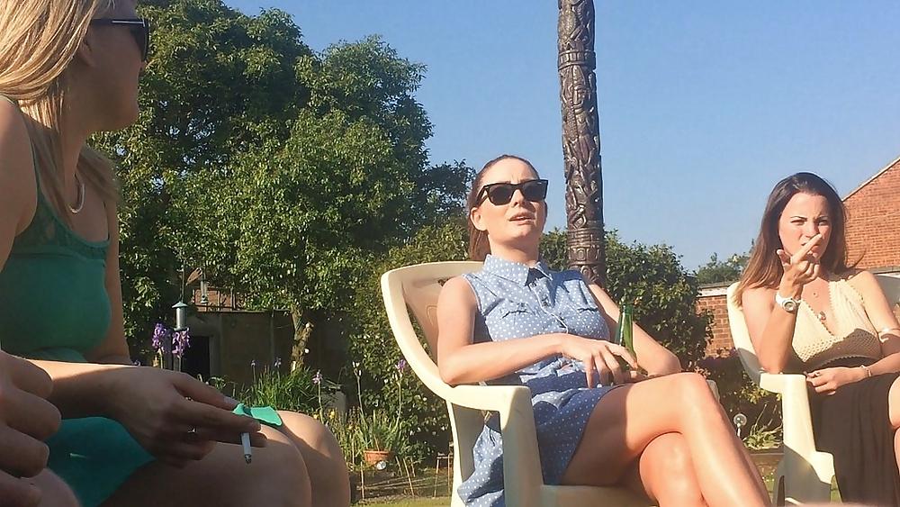 25P Candid pics of slutty bimbo laura