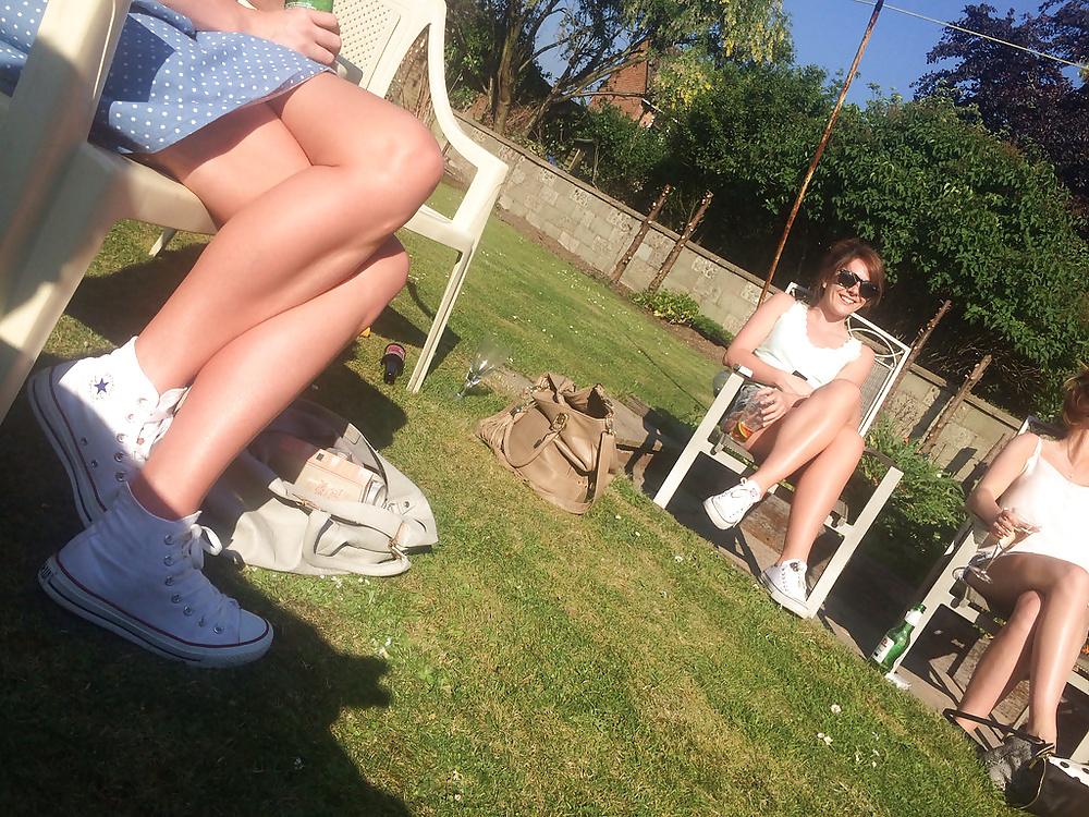 25P Candid pics of slutty bimbo laura