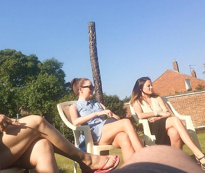 25P Candid pics of slutty bimbo laura