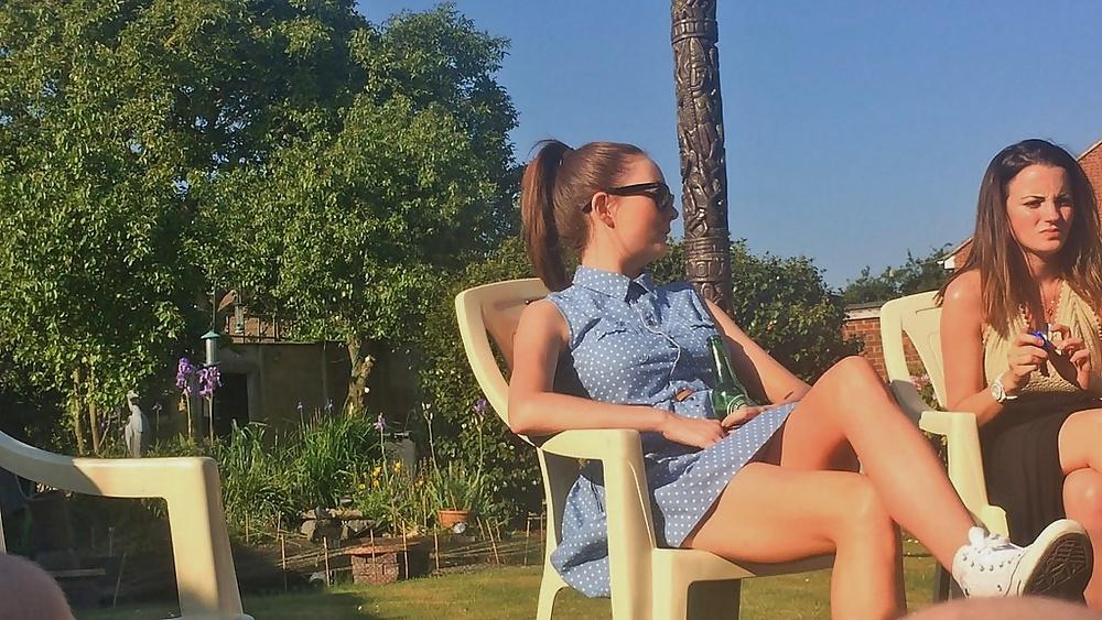 25P Candid pics of slutty bimbo laura