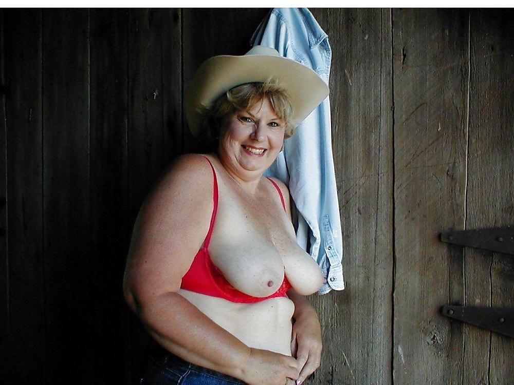 6P Deb at the farm