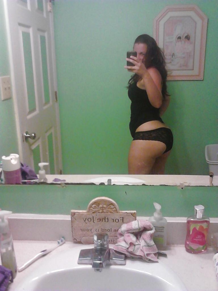25P Private pictures found on photobucket #11