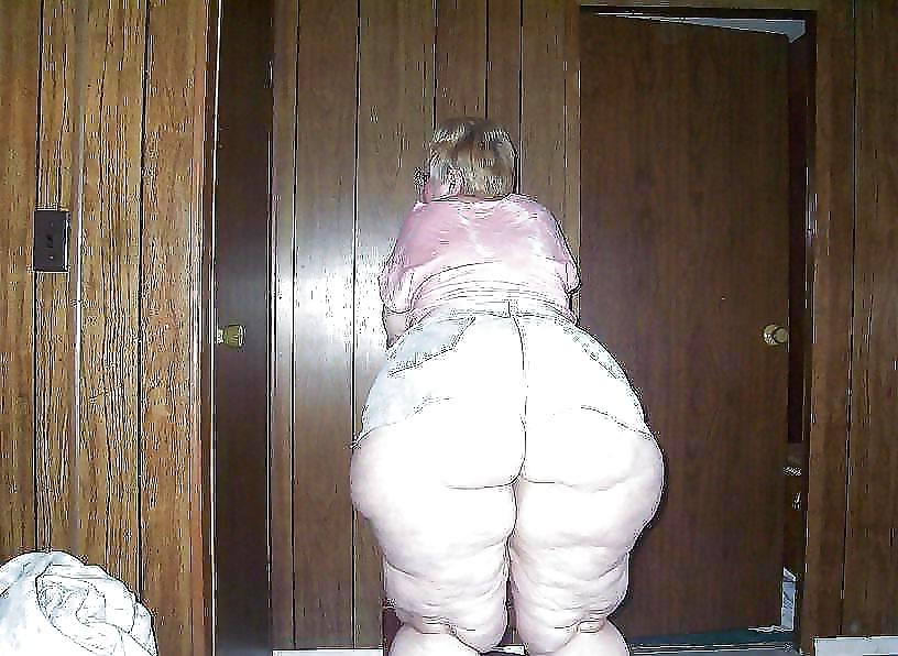 25P PAWG: Fat Ass White Girls #1