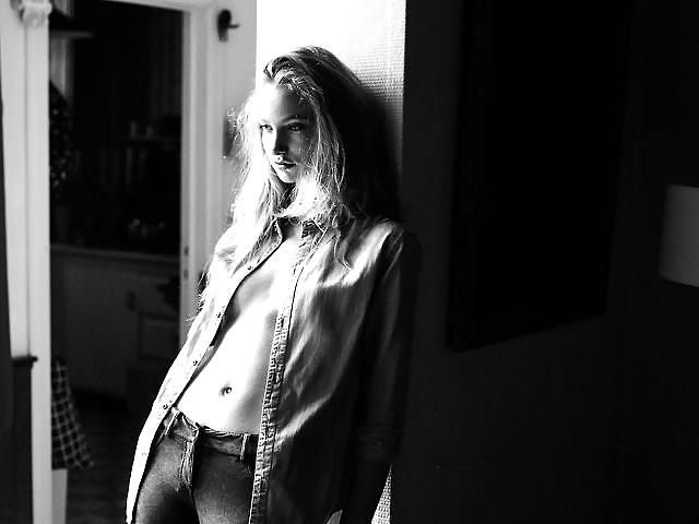25P Cowgirl and jeans III