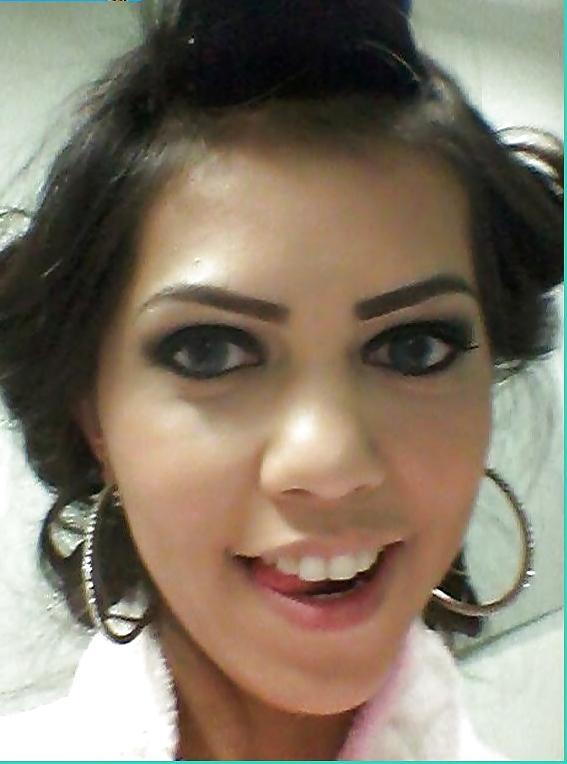 9P Sexy Brazilian Midget - Karina Lemos