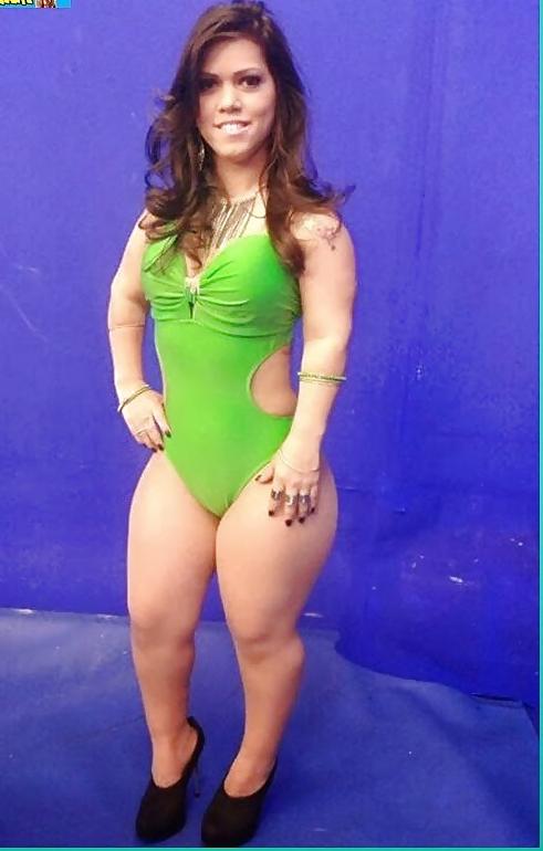 9P Sexy Brazilian Midget - Karina Lemos