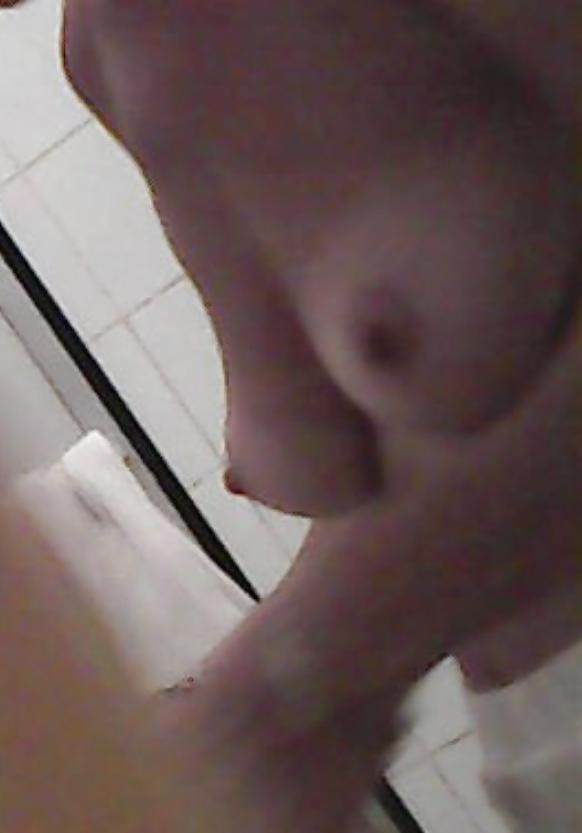 6P Hidden cam - Mature in bathroom
