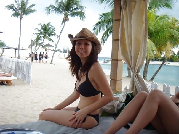 22P Cute Chinese Chick (non-nude)