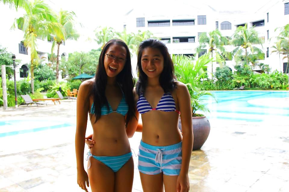 22P Cute Chinese Chick (non-nude)