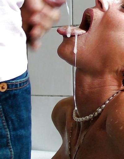 9P Exhib voyeur outdoor public
