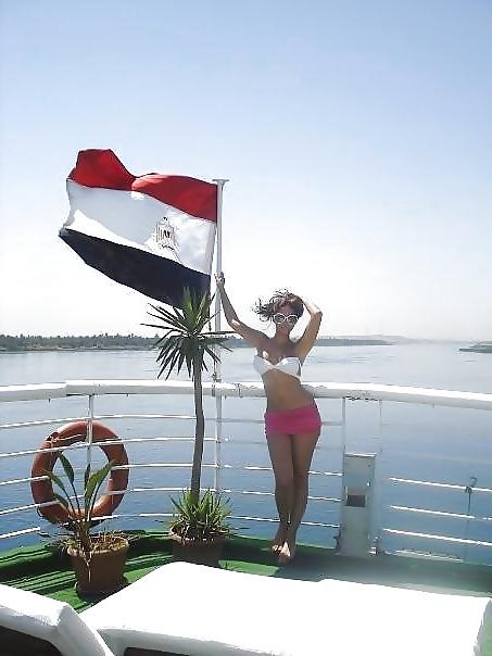 25P Arabian big asses 2014