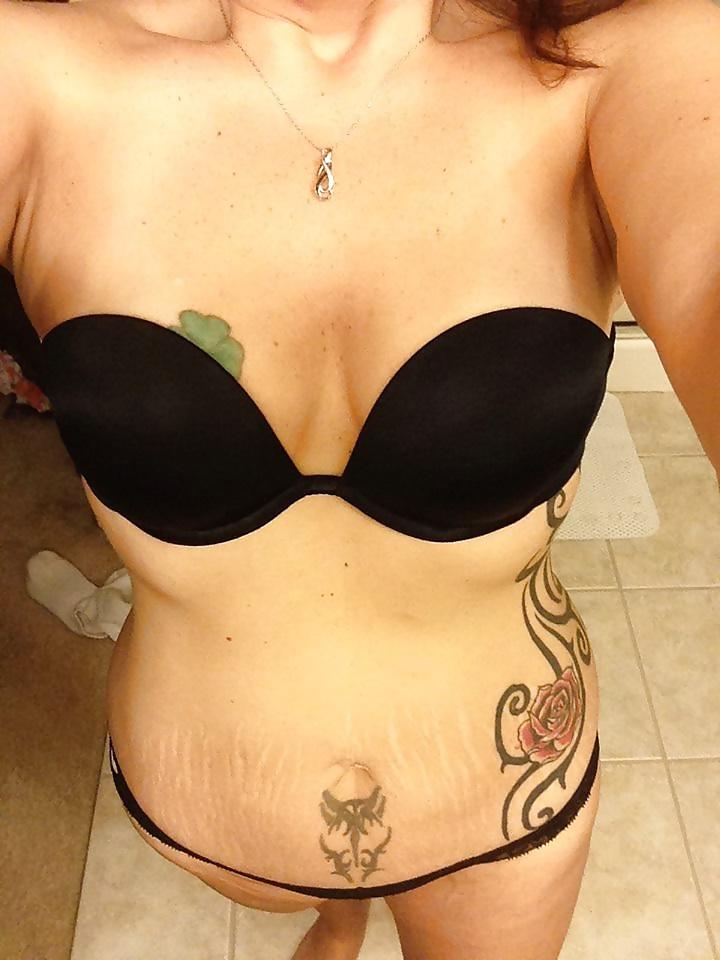 15P Private photos from bored housewife