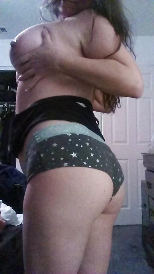 15P Private photos from bored housewife