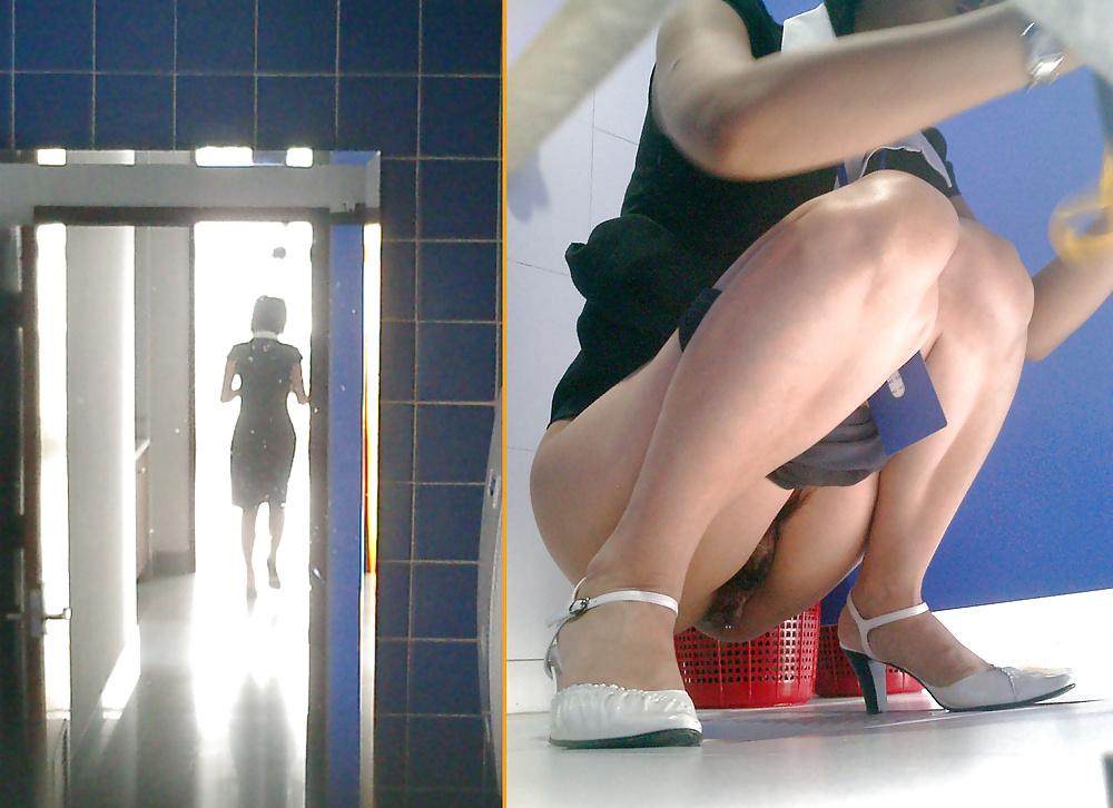 22P Chinese public voyeur