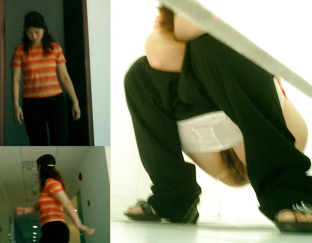 22P Chinese public voyeur