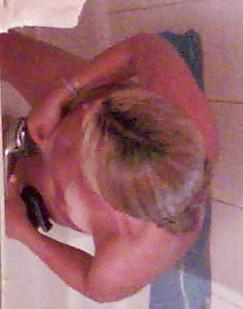 19P Hidden cam - Mature in bathroom 2