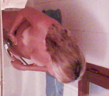 19P Hidden cam - Mature in bathroom 2