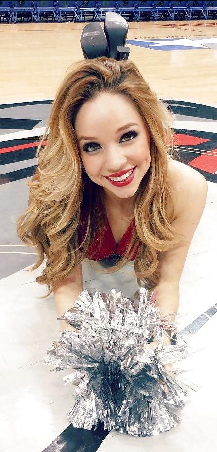 18P Sexy Cheerleader