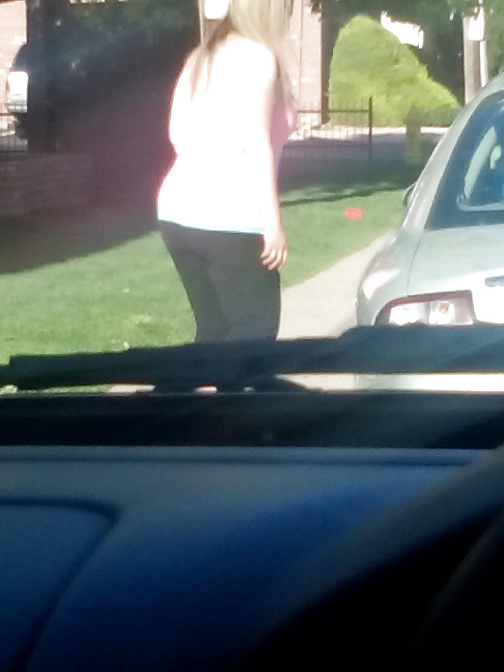 17P Thick blonde leggings