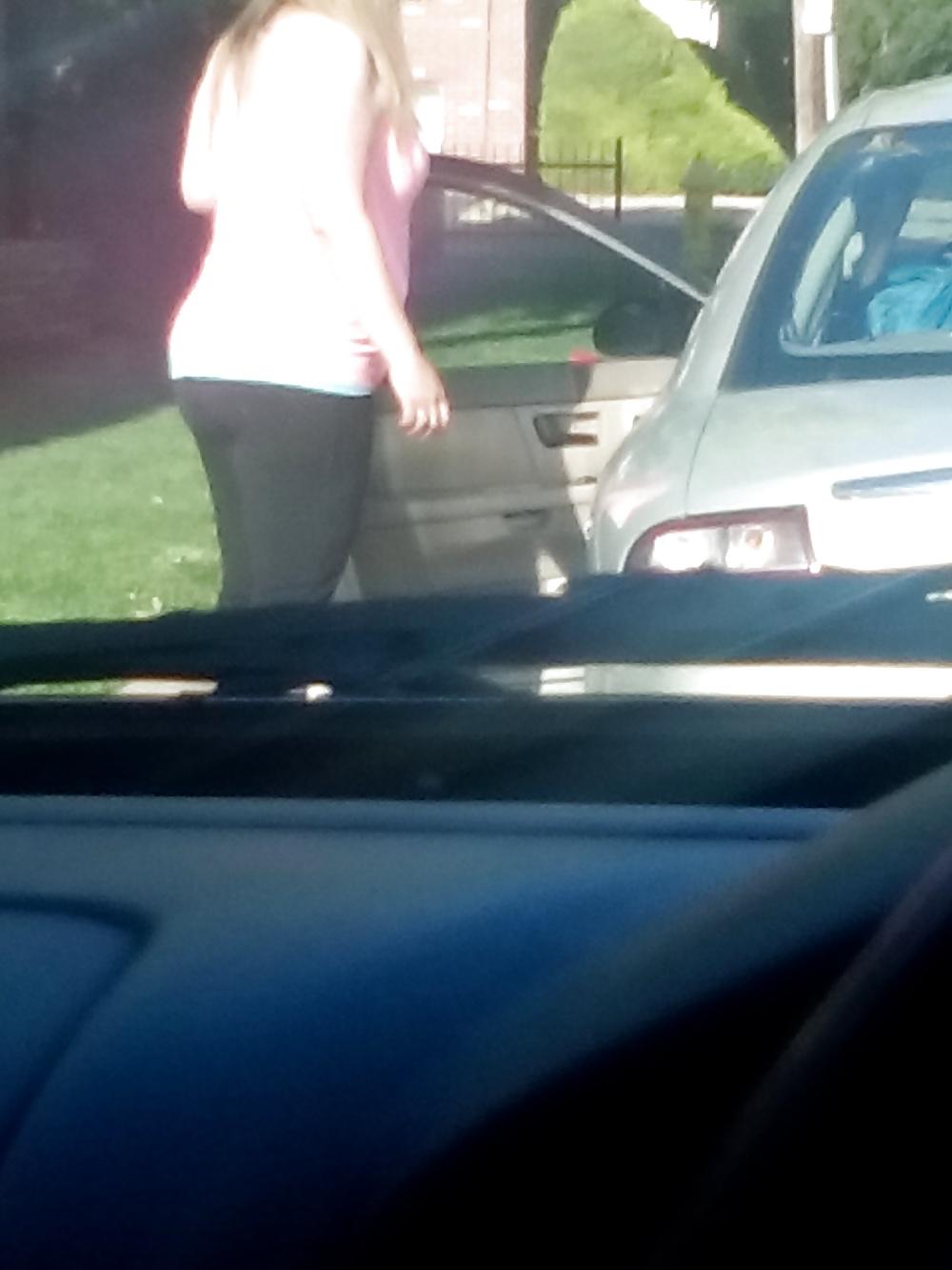 17P Thick blonde leggings