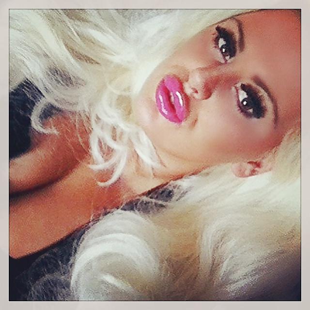 25P No brain bimbo girls