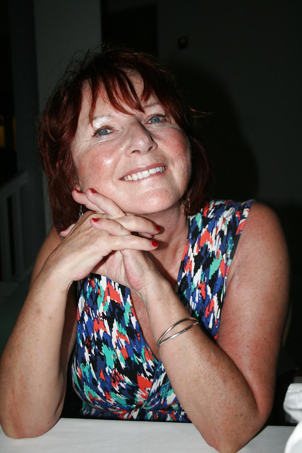 9P Curvy Mature Wife relaxing #2