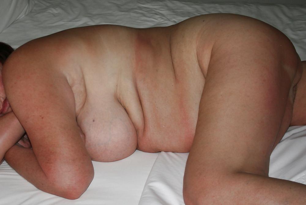 9P Curvy Mature Wife relaxing #2