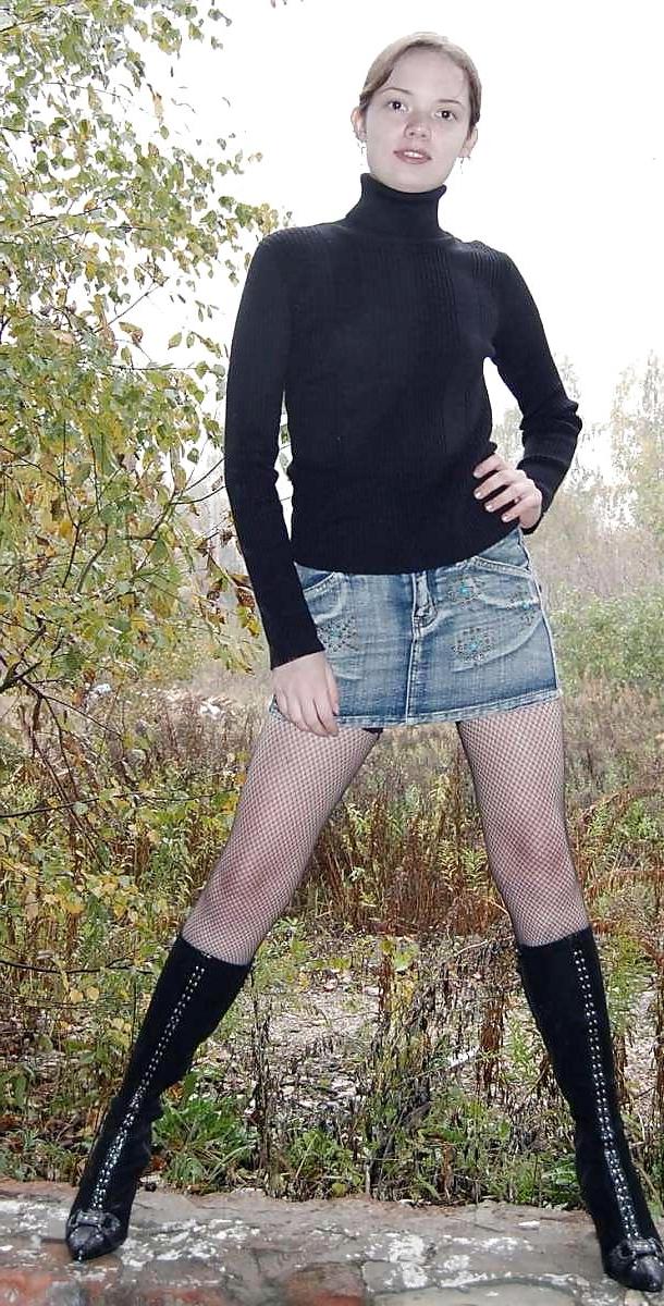 25P Hotlegs-miniskirt babe19