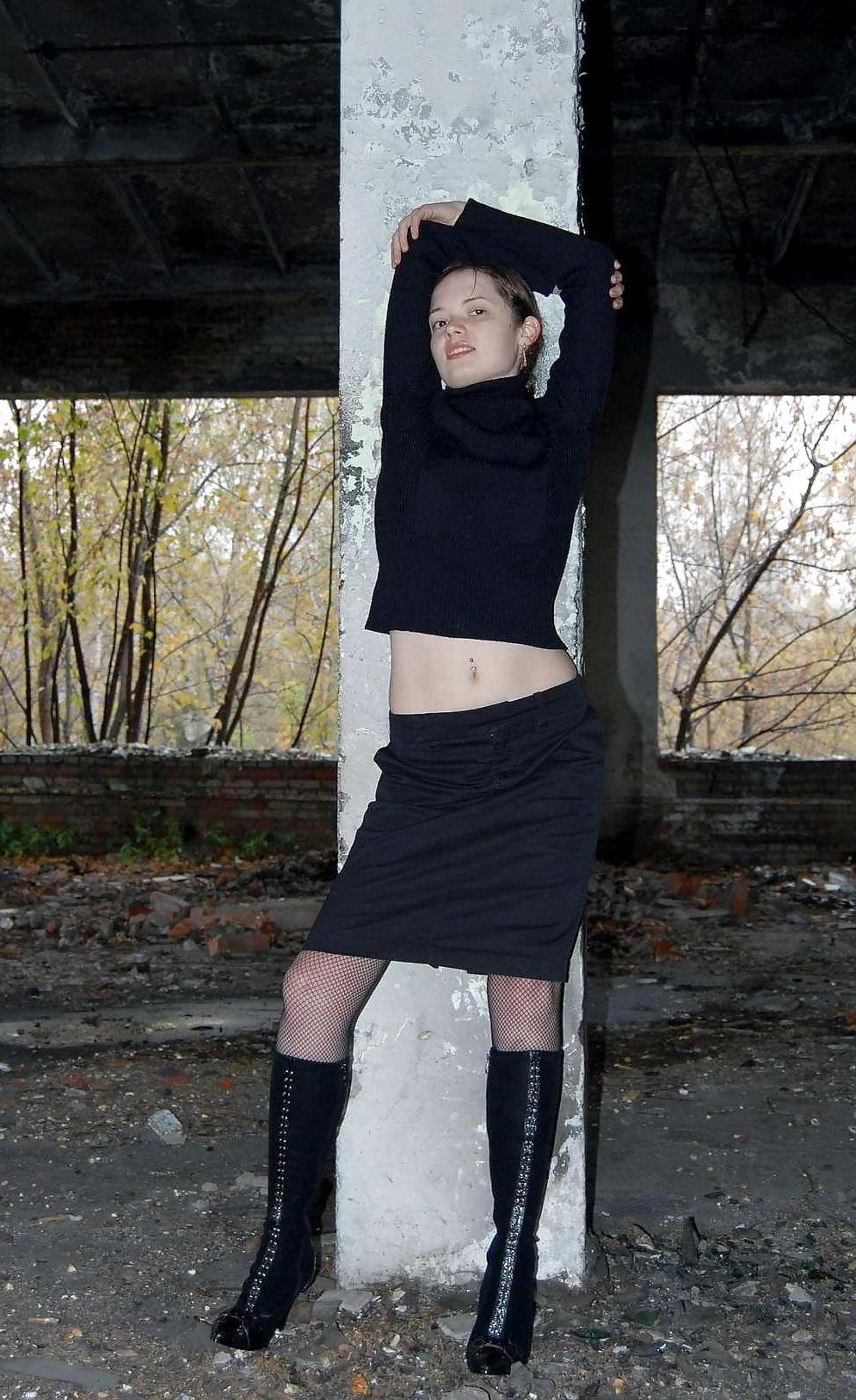 25P Hotlegs-miniskirt babe19