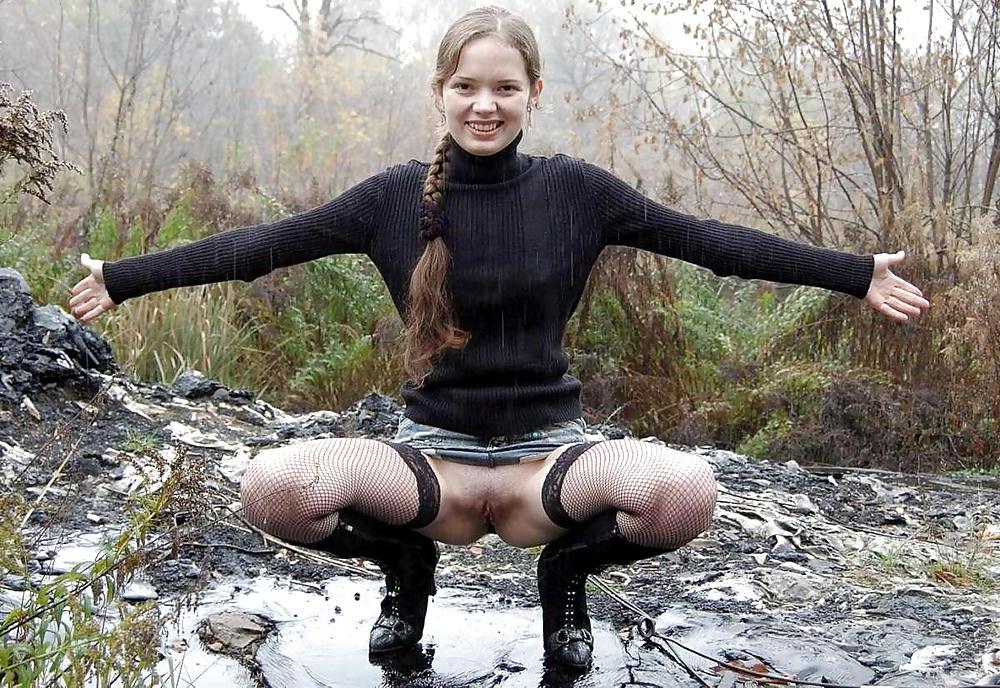 25P Hotlegs-miniskirt babe19
