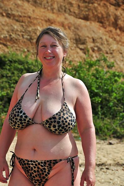 12P Sex hungry Milf who knows her