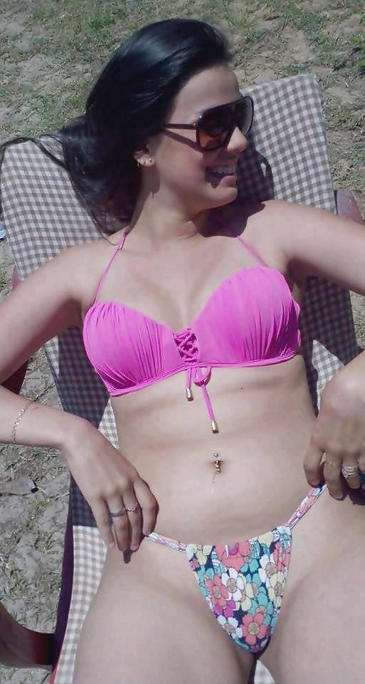 25P 25 Brazilian women wearing bikini!