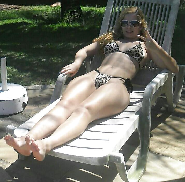 25P 25 Brazilian women wearing bikini!