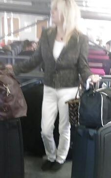 8P Blonde Milf in Tight White Jeans White Levi's