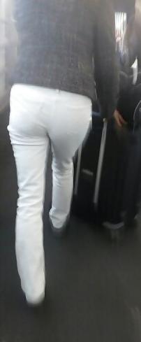 8P Blonde Milf in Tight White Jeans White Levi's