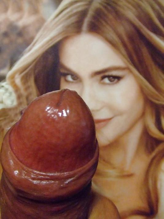 16P Sofia Vergara Get's a Man Milk Facial