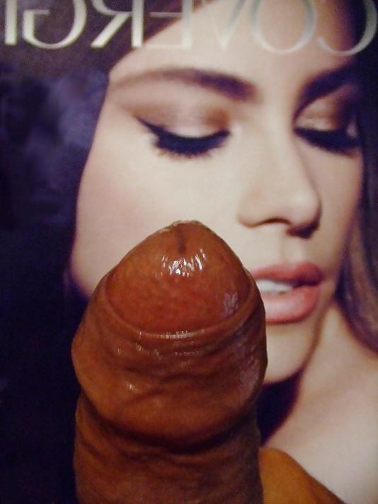 16P Sofia Vergara Get's a Man Milk Facial