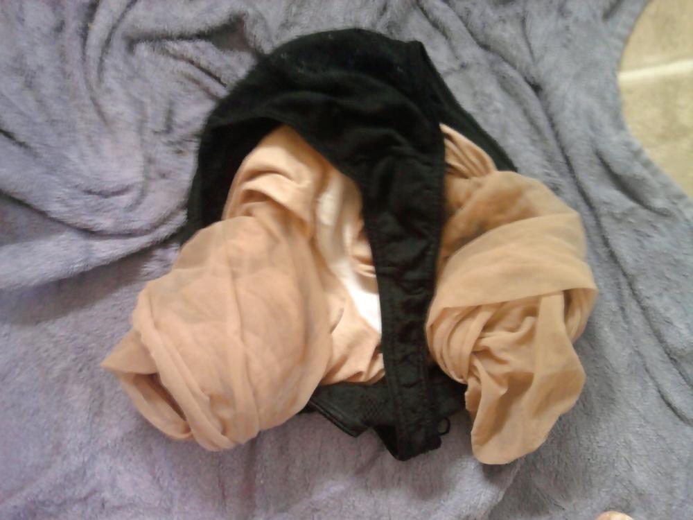 20P Black thong and pantyhose 