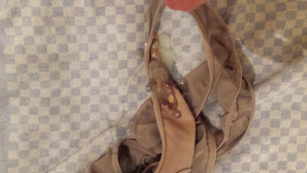 12P Wifes thong