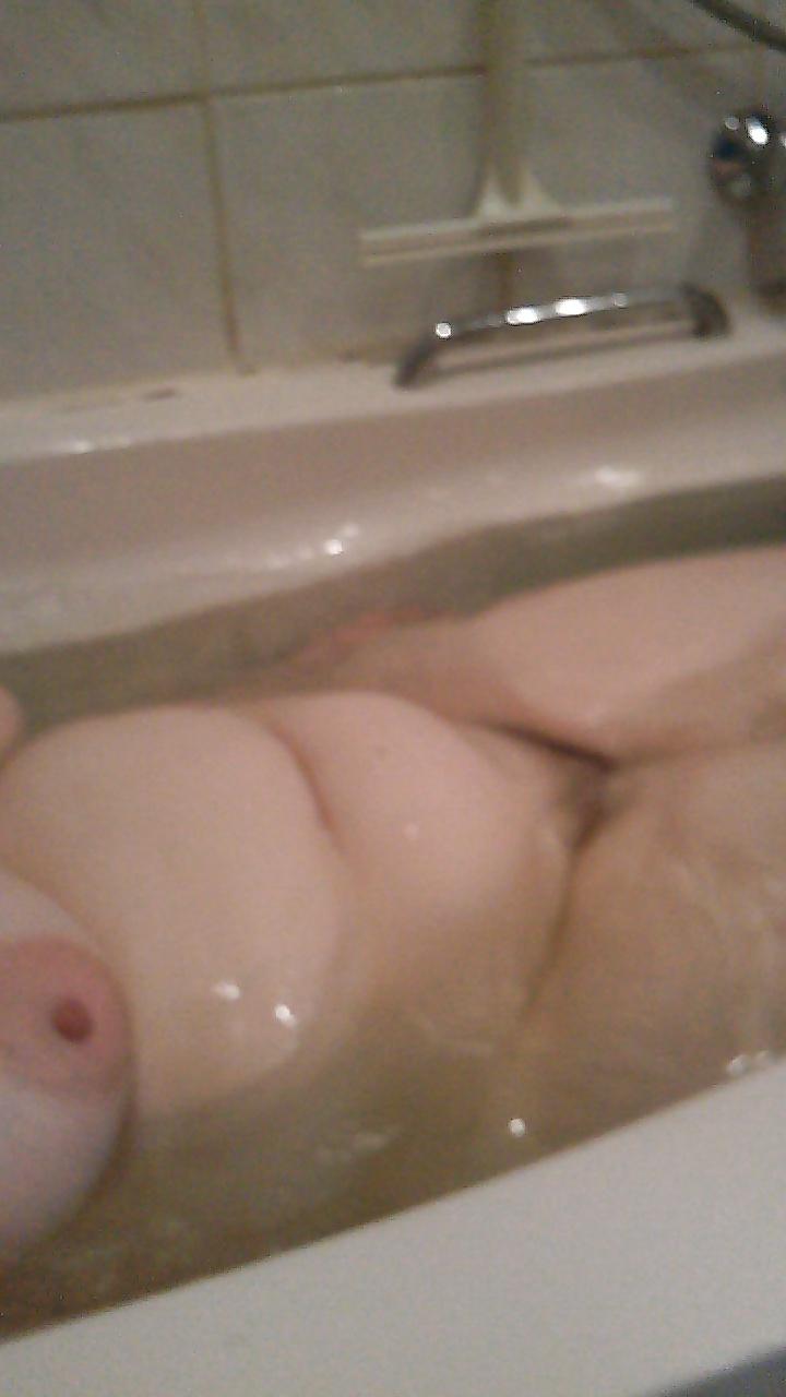 12P My wife in the bathroom 2