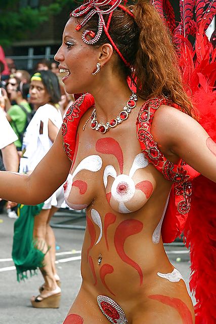 23P Sexy Brazilian Carnaval Pics