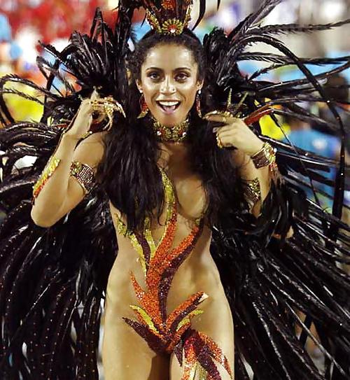 23P Sexy Brazilian Carnaval Pics