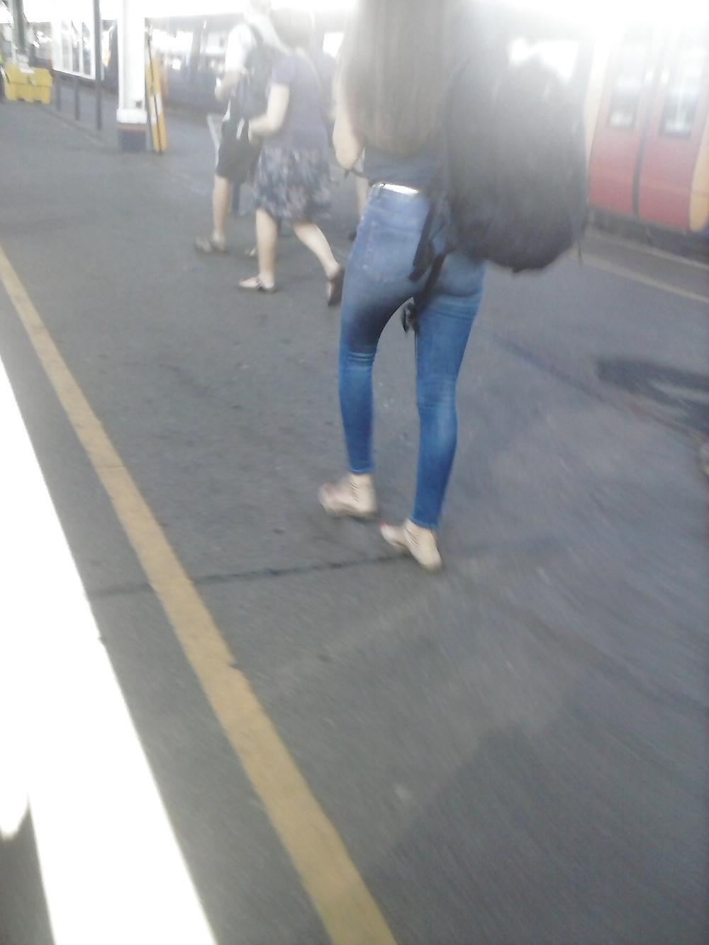 4P Hot Older Milf Tight Jeans Candid