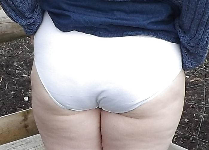 18P Curvy arse in big white knickers